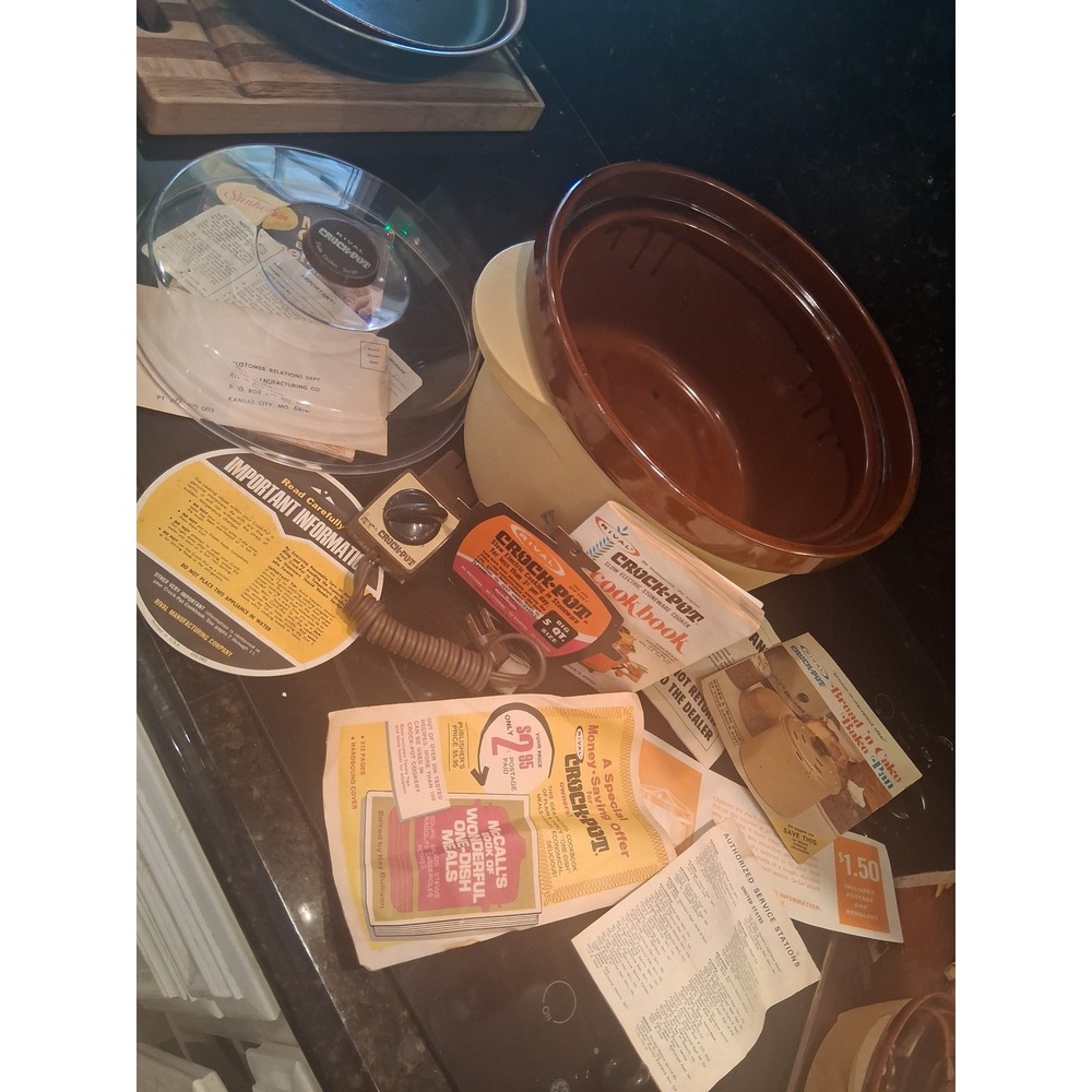 Vintage Rival Crock-Pot Model 3300 5 Qt Stoneware Slow Cooker Gold 1970s Box